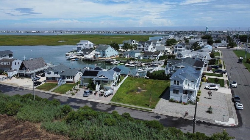 Build your dream Bayfront Home on this exceptional Stone Harbor - Beach Lot for sale in Stone Harbor, New Jersey on Beachhouse.com