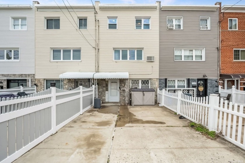 Discover Opportunity at 2583 Harding Avenue, Bronx, NY 10465 - - Beach Home for sale in Bronx, New York on Beachhouse.com
