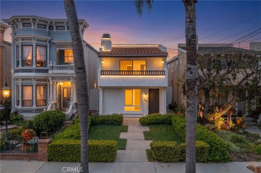 Modern, turnkey Long Beach living in coveted Alamitos Heights -- - Beach Home for sale in Long Beach, California on Beachhouse.com