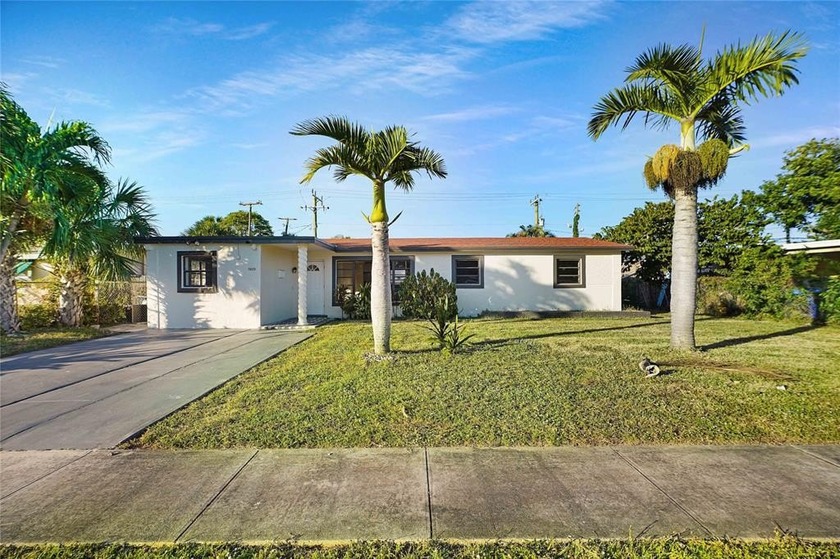 This beautifully fully renovated 4-bedroom, 2-bath single-family - Beach Home for sale in Fort Lauderdale, Florida on Beachhouse.com