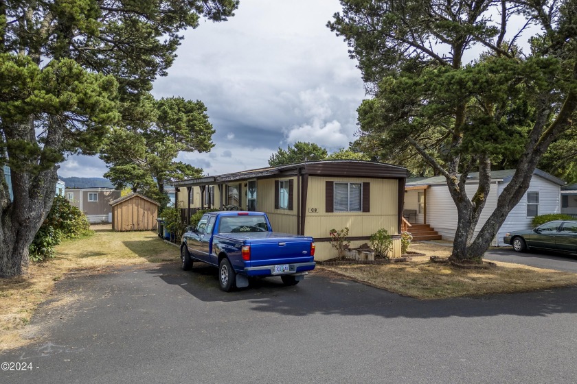 Manufactured home located in Waldport, Oregon, within a - Beach Home for sale in Waldport, Oregon on Beachhouse.com