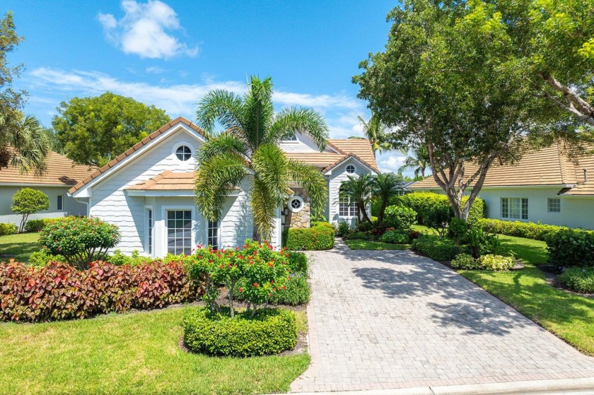 Exceptionally large pie-shaped lot in charming Mallards Landing - Beach Home for sale in Naples, Florida on Beachhouse.com