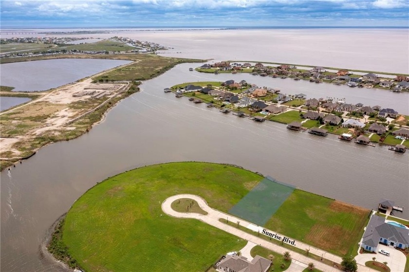 Beautiful waterfront property in an exquisite  gated community - Beach Lot for sale in Slidell, Louisiana on Beachhouse.com