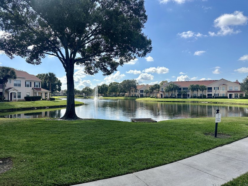 Move-in ready 2 bed, 2 bath unit in the gated community of Palm - Beach Condo for sale in Vero Beach, Florida on Beachhouse.com