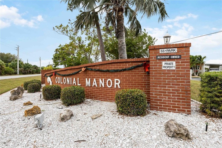 Charming home located in the desirable 55+ Colonial Manor - Beach Home for sale in Venice, Florida on Beachhouse.com