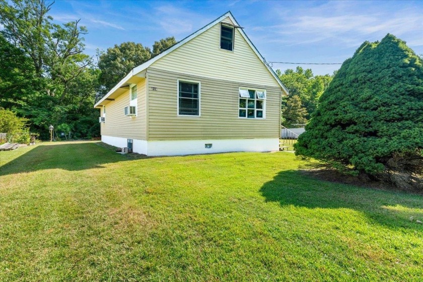 Stop, collaborate and listen to the nature around this charming - Beach Home for sale in Townbank, New Jersey on Beachhouse.com