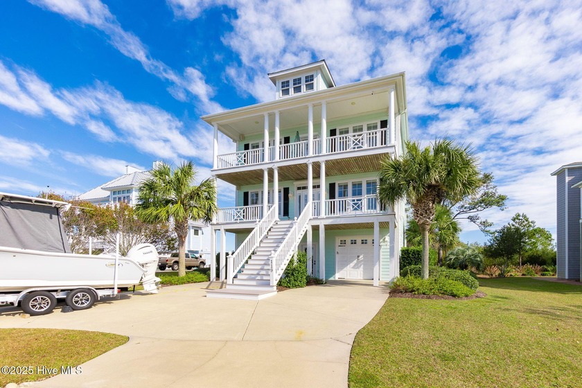 Stunning Water View Home on Harkers Island. This beautifully - Beach Home for sale in Harkers Island, North Carolina on Beachhouse.com