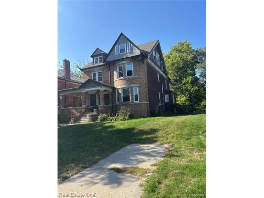 Diamond in the Rough in East Grand Boulevard Historic District! - Beach Home for sale in Detroit, Michigan on Beachhouse.com