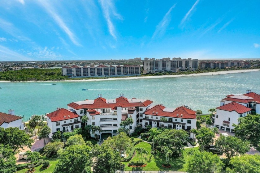 IT'S ALL ABOUT THE VIEW! Watch and enjoy the sunsets, boats and - Beach Condo for sale in Naples, Florida on Beachhouse.com