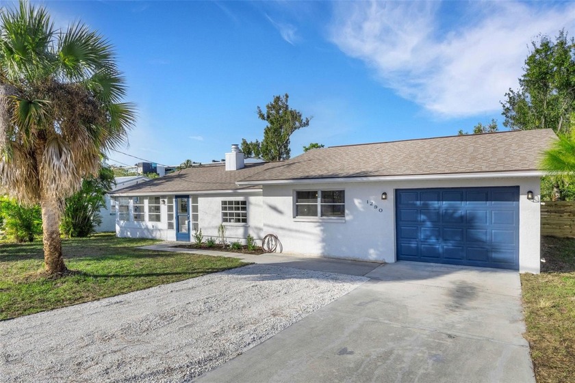 Coastal living at its best just 4 minutes from Englewood's - Beach Home for sale in Englewood, Florida on Beachhouse.com