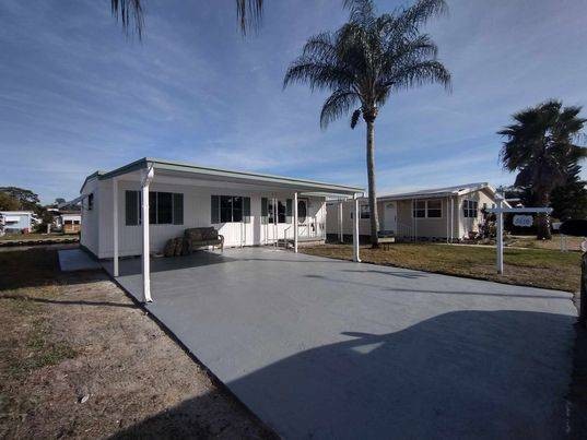 2 New Mini Split Heat pump systems installed.  Never worry about - Beach Home for sale in New Port Richey, Florida on Beachhouse.com