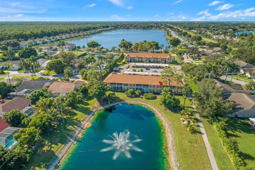 This RARELY available END UNIT condo is located just a short - Beach Condo for sale in Naples, Florida on Beachhouse.com