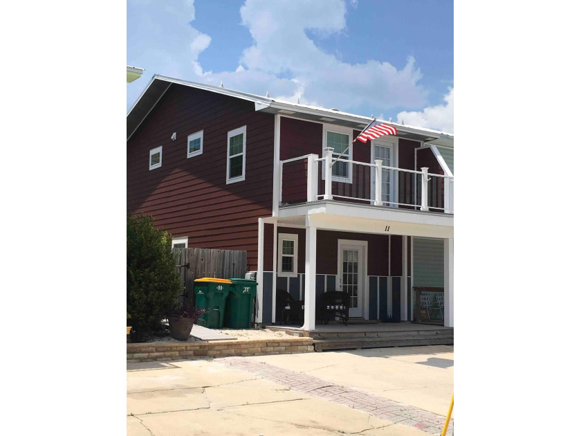 This beautiful, remodeled townhouse on Holiday Isle is a great - Beach Home for sale in Destin, Florida on Beachhouse.com