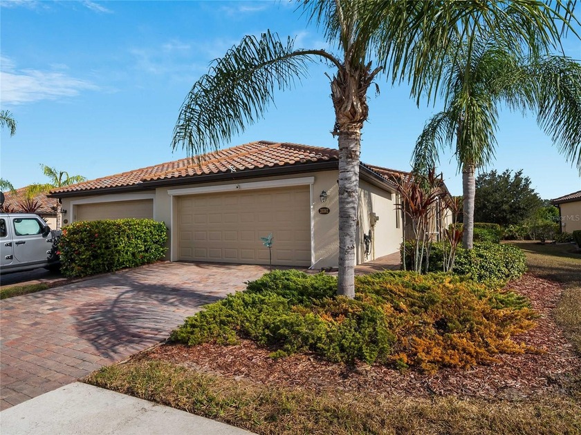 Discover the perfect blend of comfort and convenience in this - Beach Home for sale in Venice, Florida on Beachhouse.com