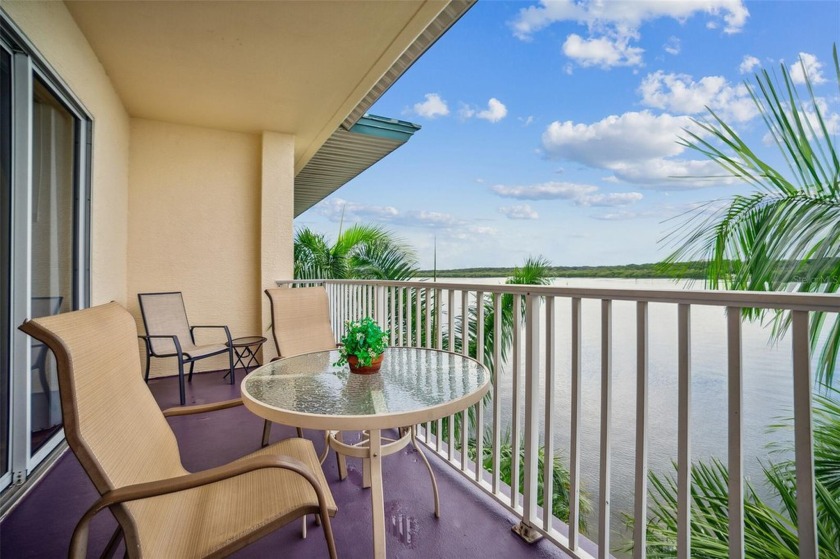 Prepare to be impressed when you enter this TOP FLOOR CONDO with - Beach Home for sale in St. Petersburg, Florida on Beachhouse.com