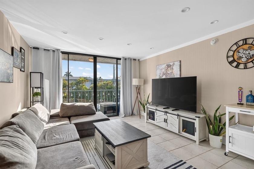 Discover this beautifully renovated townhouse-style condo - Beach Condo for sale in Fort Lauderdale, Florida on Beachhouse.com