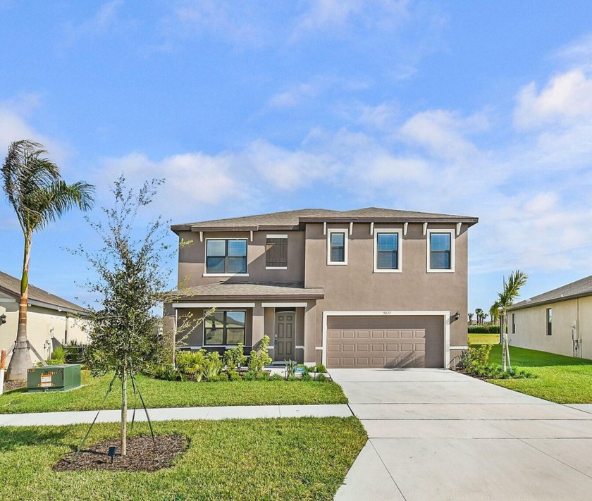 Spacious, light and bright barely lived-in home is a blank - Beach Home for sale in Port Saint Lucie, Florida on Beachhouse.com