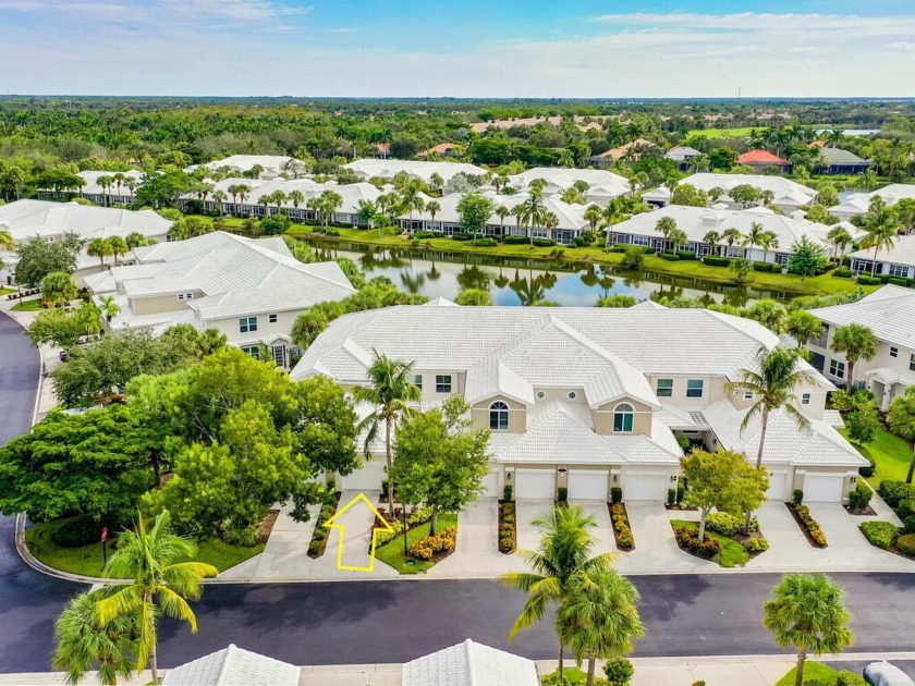 Welcome to your dream home in the heart of Fiddler's Creek! This - Beach Condo for sale in Naples, Florida on Beachhouse.com