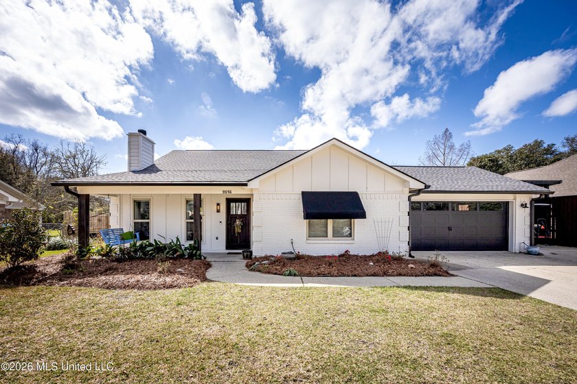 ONE OF A KIND FIND! 5 bedrooms PLUS 3 full bathrooms, covered - Beach Home for sale in Ocean Springs, Mississippi on Beachhouse.com