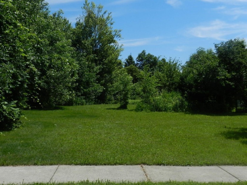 Executive Home Subdivision with only 22 lots. This property is - Beach Lot for sale in Saint Joseph, Michigan on Beachhouse.com