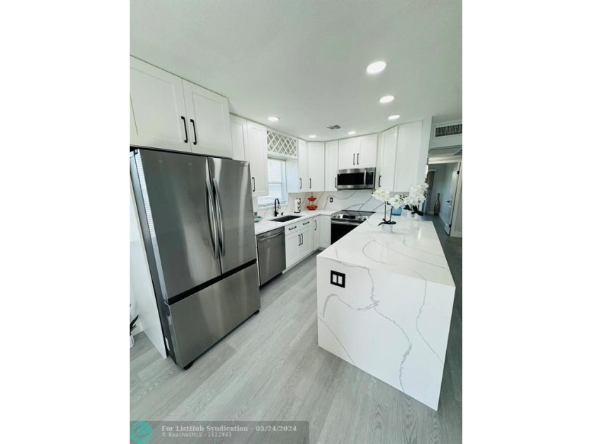 Discover your ideal home: a luxurious 2-bed, 2-bath unit - Beach Condo for sale in Delray Beach, Florida on Beachhouse.com