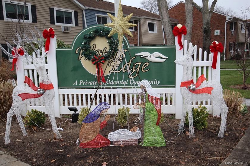 This lovely co-op is a generously sized two bedroom, one - Beach Home for sale in Patchogue, New York on Beachhouse.com