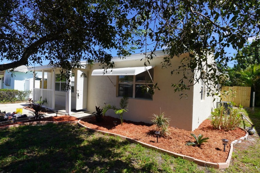 Fully remodeled 4-bedroom, 2-bathroom single-family home with a - Beach Home for sale in Lake Worth Beach, Florida on Beachhouse.com