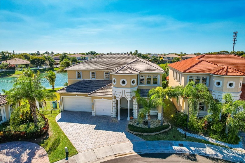 Seldom available lakefront home in esteemed community of - Beach Home for sale in Cutler  Bay, Florida on Beachhouse.com