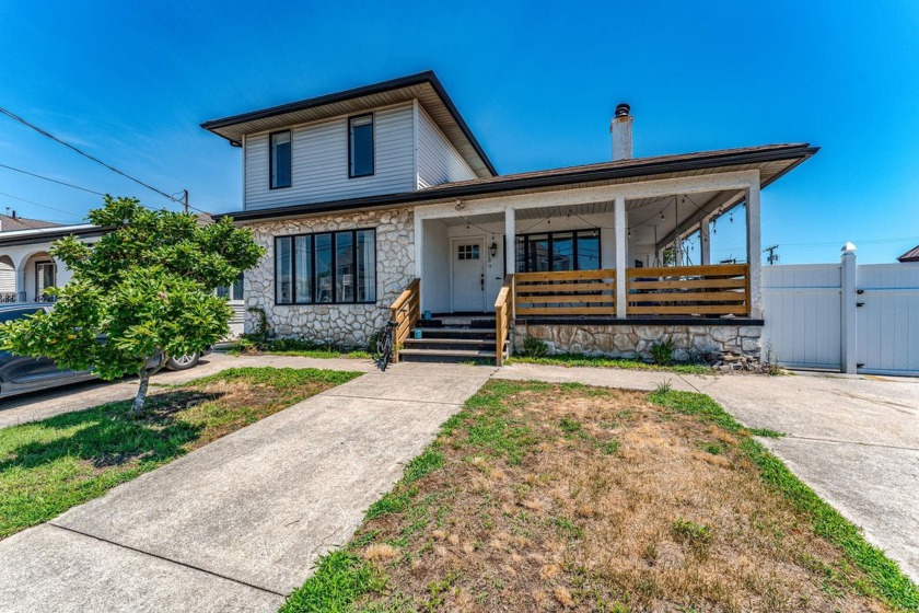 This OUTSTANDING 5 bedroom, 3.5 bath, 2-story home is BEAMING - Beach Home for sale in North Wildwood, New Jersey on Beachhouse.com