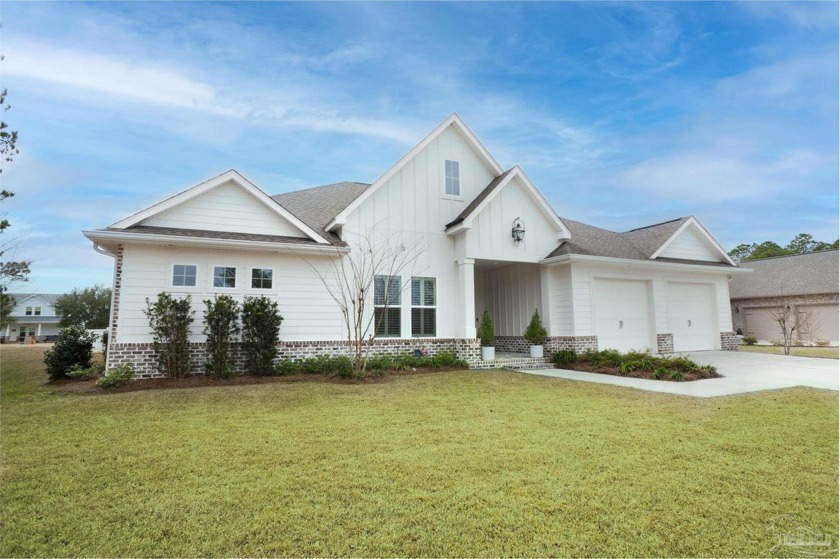 ELEGANCE, SERENITY, COMFORT--This gorgeous 5BR/3Bath home has - Beach Home for sale in Milton, Florida on Beachhouse.com