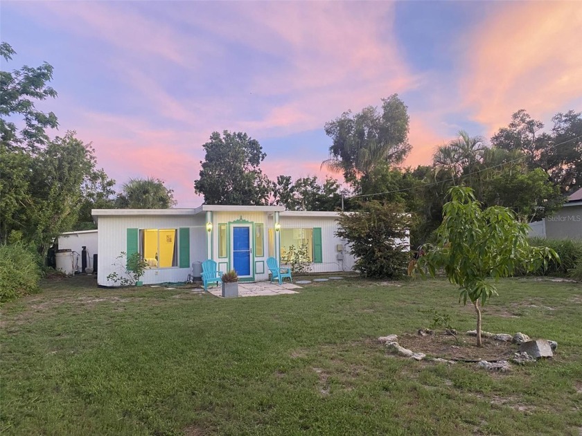 You must see it to believe it! Beautiful, open-floor plan - Beach Home for sale in Sarasota, Florida on Beachhouse.com