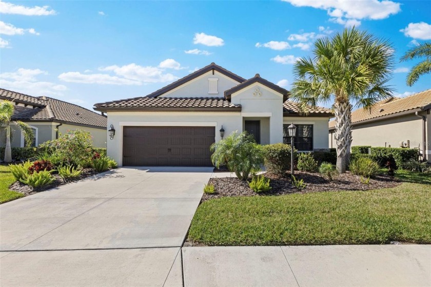 Discover your Florida oasis in Milano! This gorgeous - Beach Home for sale in Nokomis, Florida on Beachhouse.com