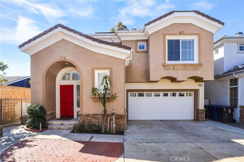 Experience coastal living in this beautifully maintained - Beach Home for sale in Huntington Beach, California on Beachhouse.com