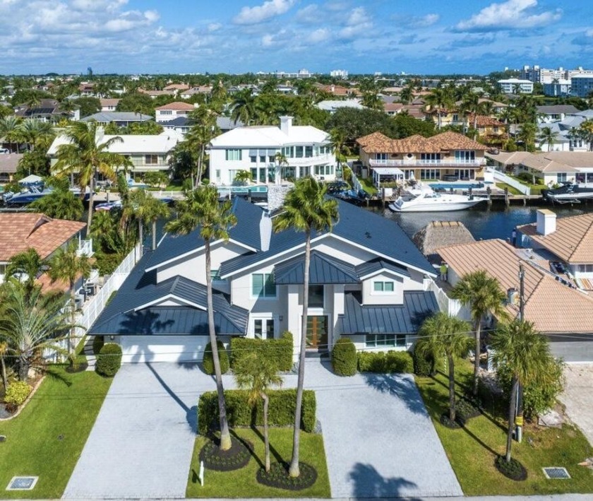 Welcome to your dream oasis in Tropic Isles, Delray Beach!  This - Beach Home for sale in Delray Beach, Florida on Beachhouse.com
