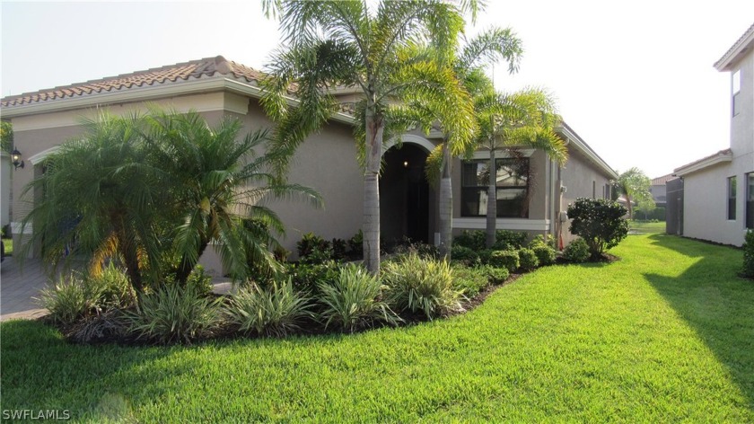 Immaculate Home ready for new family. Cayman model offers open - Beach Home for sale in Fort Myers, Florida on Beachhouse.com