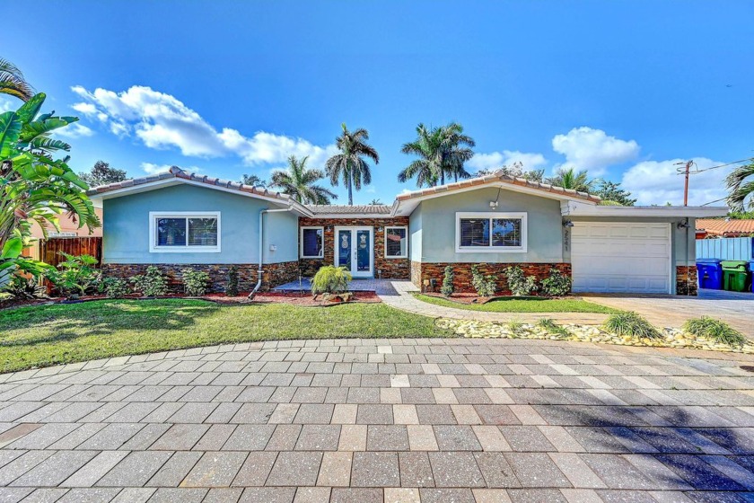 Your unforgettable, fully renovated WATERFRONT paradise awaits - Beach Home for sale in Fort Lauderdale, Florida on Beachhouse.com