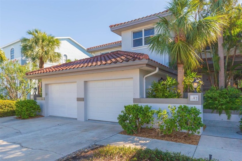 Waterfront! Spacious 3BR 2 1/2BA 1,950 sq ft townhome with boat - Beach Townhome/Townhouse for sale in St. Petersburg, Florida on Beachhouse.com