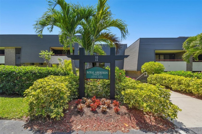 Two Bedroom/Two Bath *C* Unit- Top floor of a 2-story lodge - Beach Condo for sale in Palm Harbor, Florida on Beachhouse.com