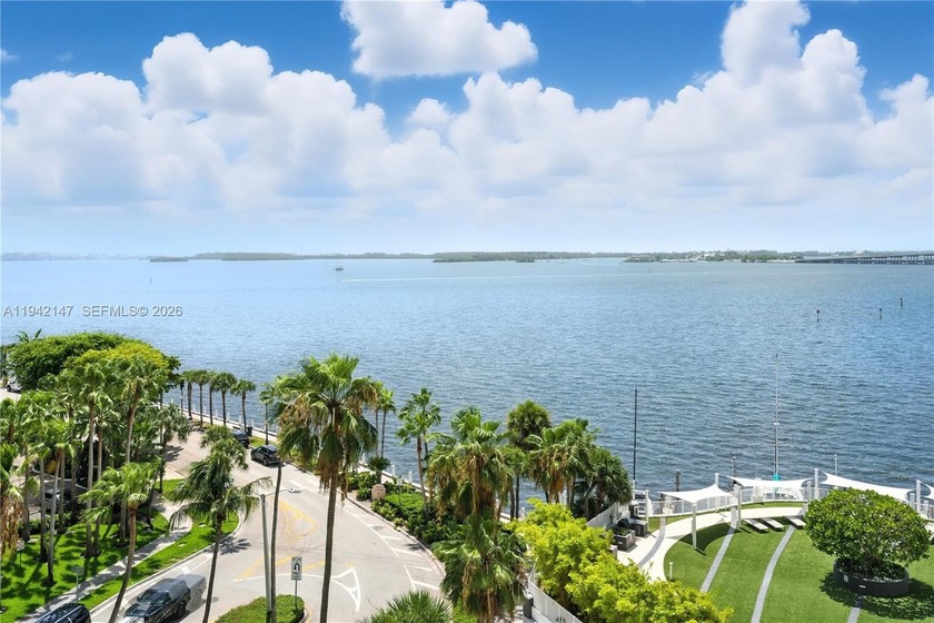 Spacious, fully renovated (permitted) corner 2 bed, 2 bath condo - Beach Condo for sale in Miami, Florida on Beachhouse.com