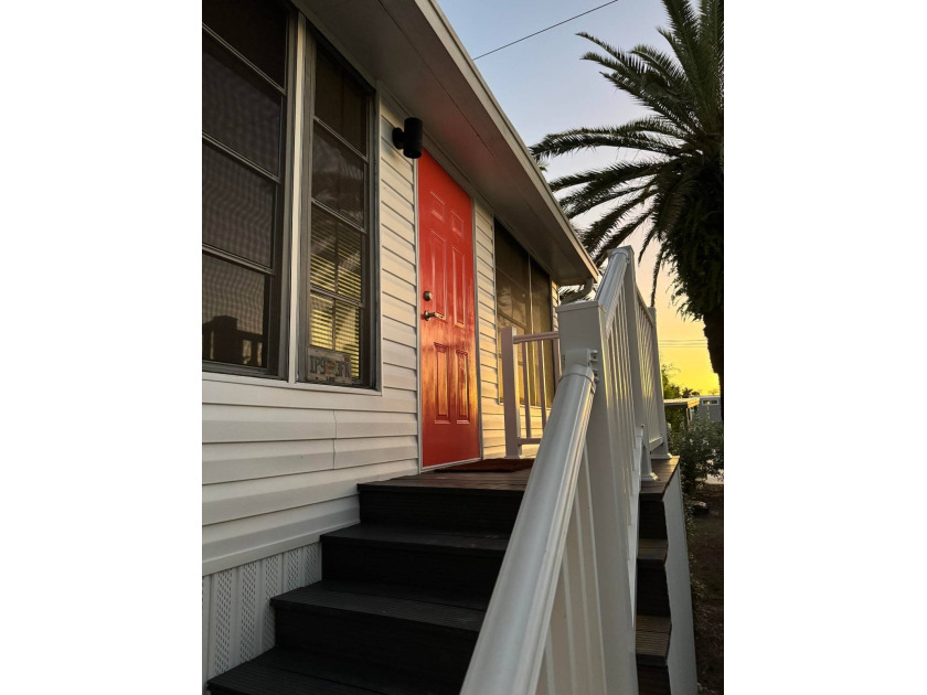 Welcome to a charming property located in the heart of Sanibel - Beach Home for sale in Sanibel, Florida on Beachhouse.com