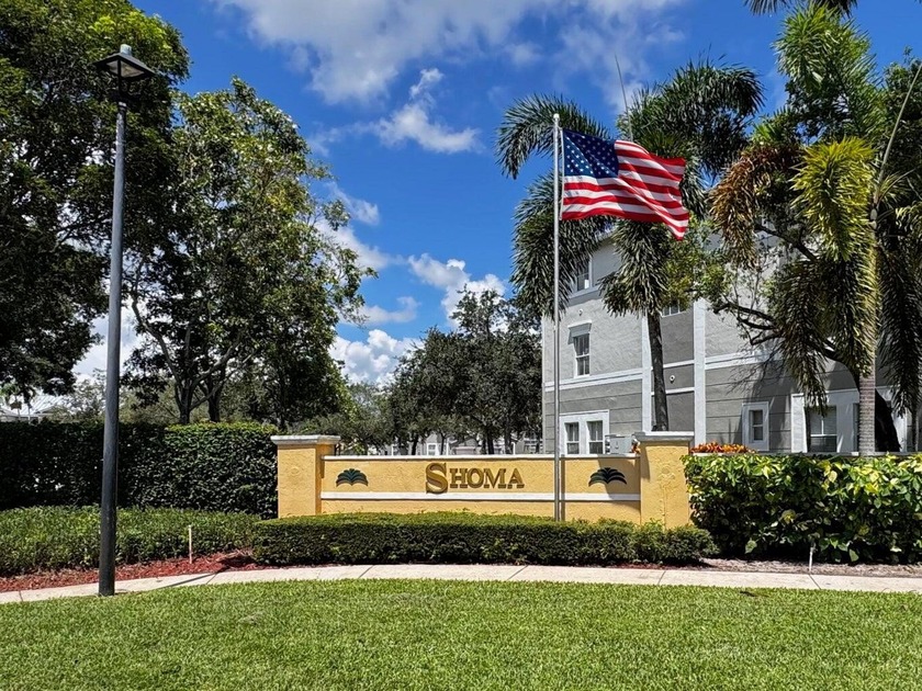 Spacious 4-bedroom, 3-bath townhouse with beautiful lake views - Beach Townhome/Townhouse for sale in Royal Palm Beach, Florida on Beachhouse.com