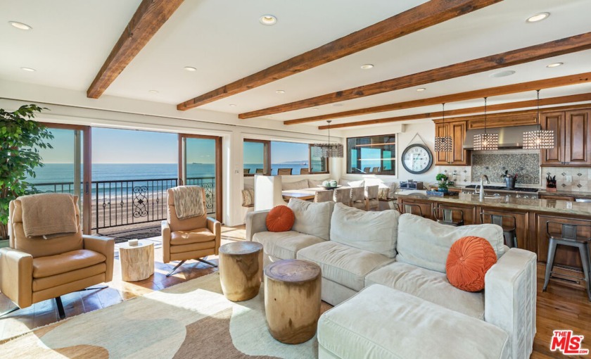 This one-of-a-kind, dual-residence beach-compound, sited on the - Beach Home for sale in Manhattan Beach, California on Beachhouse.com