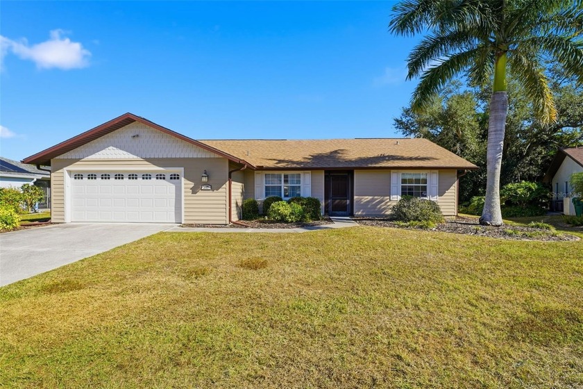 RARE 4 BEDROOM CUSTOM POOL HOME ON A CUL DE SAC in the desirable - Beach Home for sale in Punta Gorda, Florida on Beachhouse.com
