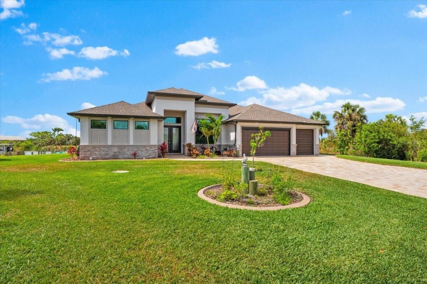 Welcome to your dream waterfront retreat in the boating - Beach Home for sale in Port Charlotte, Florida on Beachhouse.com