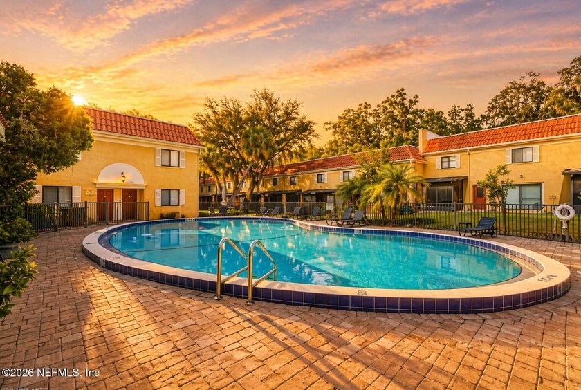 Welcome to your first-floor, 1 bedroom / 1 bath condo in the - Beach Condo for sale in Jacksonville, Florida on Beachhouse.com