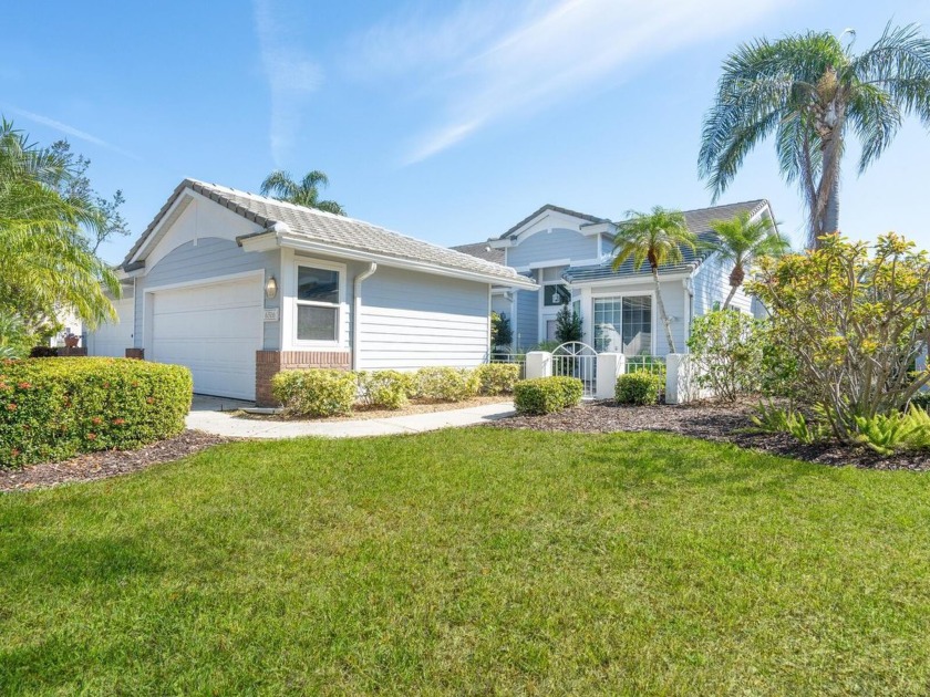 Spacious and bright larger 2-bedroom villa plus den and 2 full - Beach Home for sale in University Park, Florida on Beachhouse.com