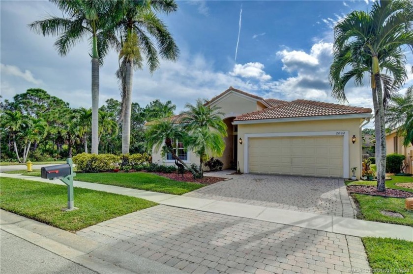 Beautiful single family one-story home is move-in ready - Beach Home for sale in Stuart, Florida on Beachhouse.com