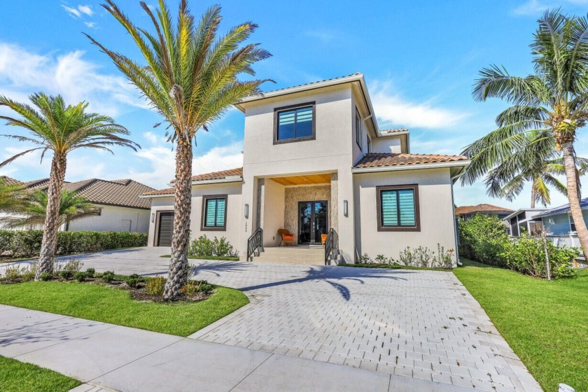 Discover Luxury Island living at this stunning waterfront home - Beach Home for sale in Marco Island, Florida on Beachhouse.com