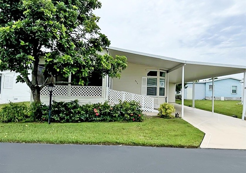 This spacious home has two large bedrooms. A large living room - Beach Home for sale in Boynton Beach, Florida on Beachhouse.com