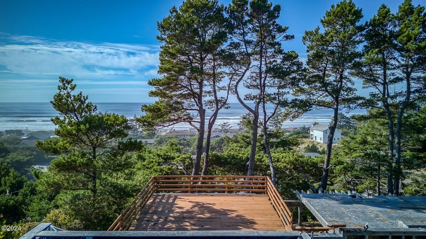 This stunning ocean view lot offers a breathtaking panorama of - Beach Lot for sale in Waldport, Oregon on Beachhouse.com